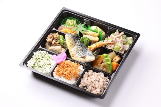 彩り九升弁当『空』